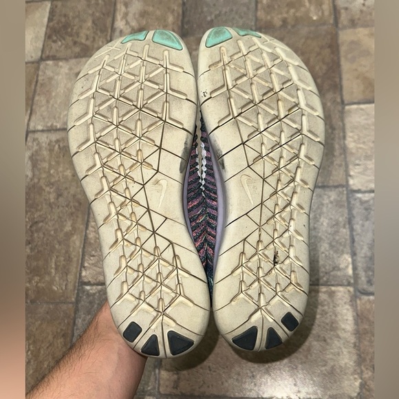 Nike Size 10 - Picture 5 of 7